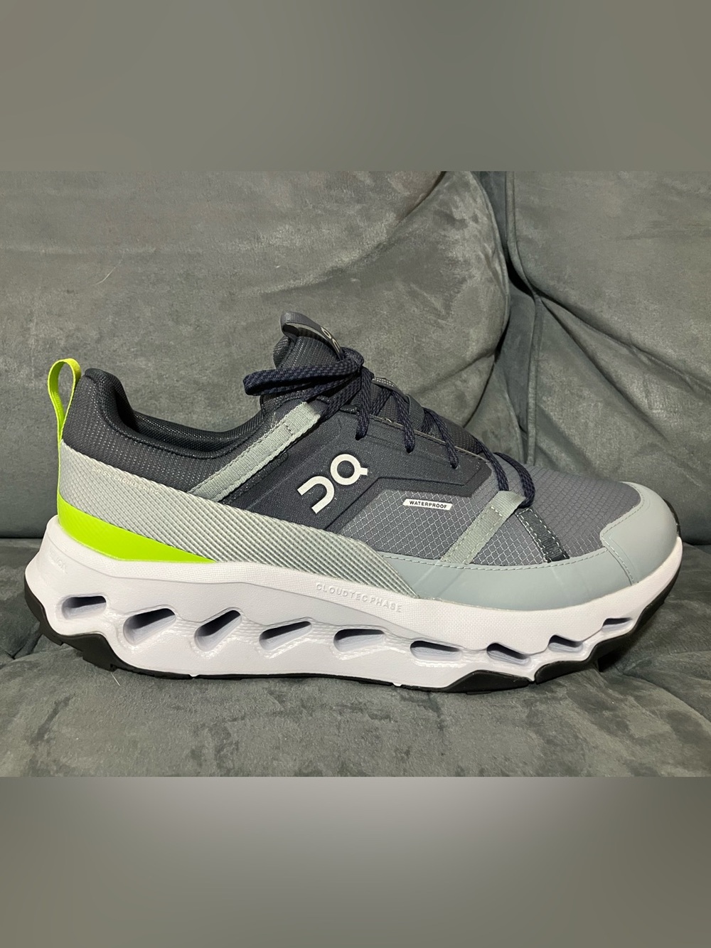 On CloudHorizon Men’s Running Shoes Size 11.5 Navy & Heather Gray Waterproof